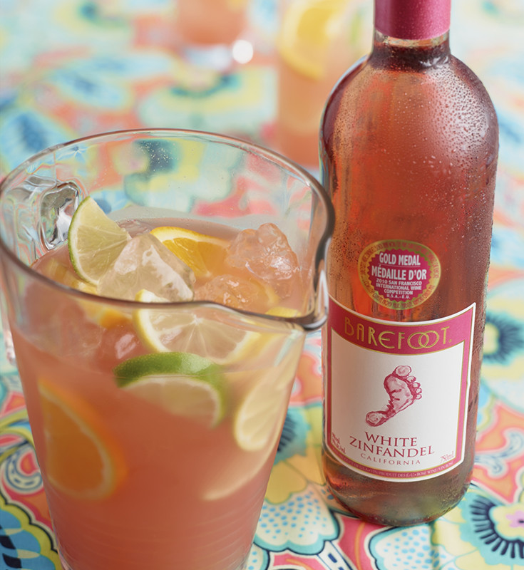 Photo of Peach White Zin Sangria